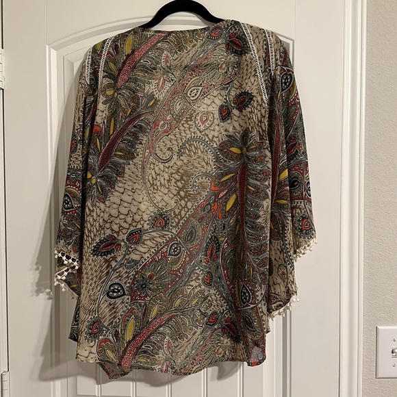 Altar’d State Patterned Kimono - Picture 6 of 6